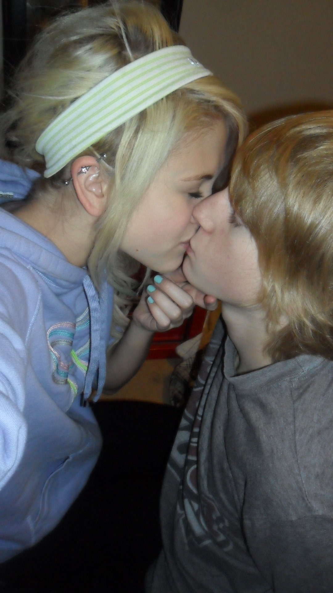 Kissing Real Teens Kissing Com 88