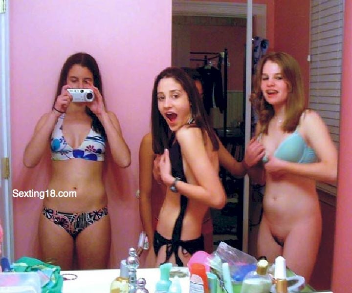 Bored Girls Trade Nude Selfies