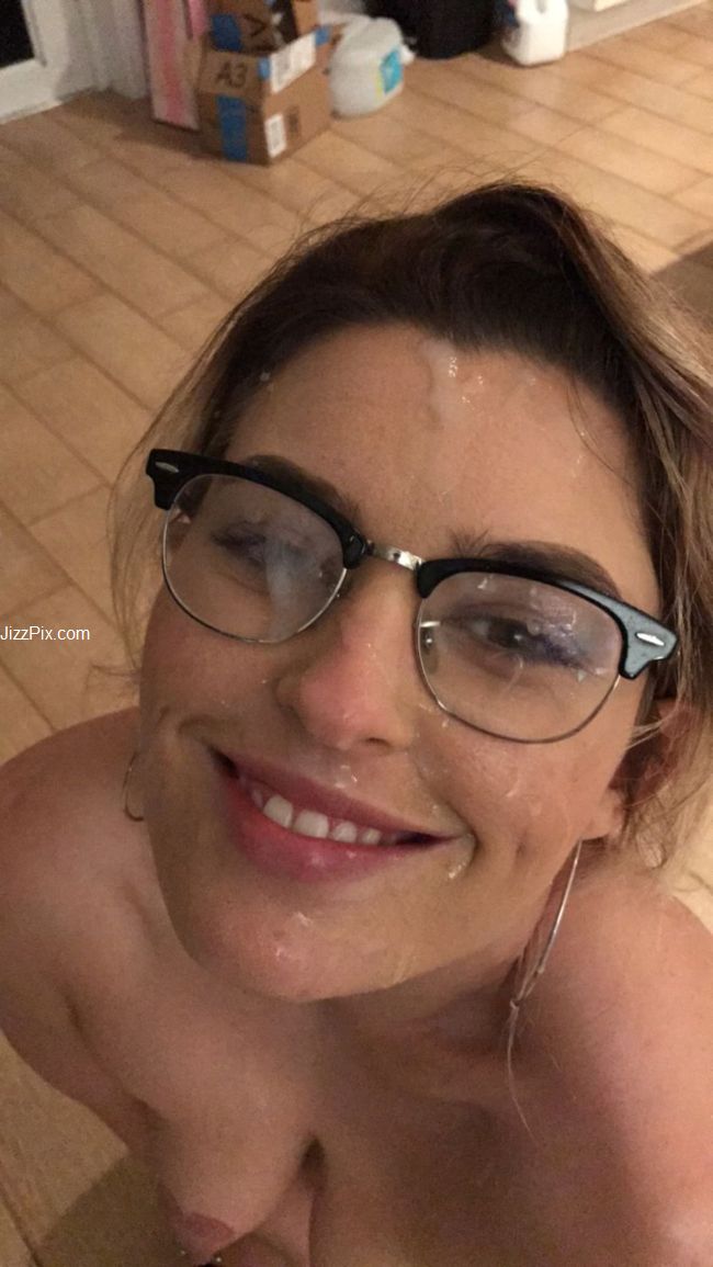 homemade girlfriend blowjob selfie