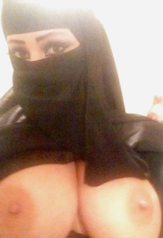 Just Arab Sex - Hot Arab Girls Amateur Porn Videos |