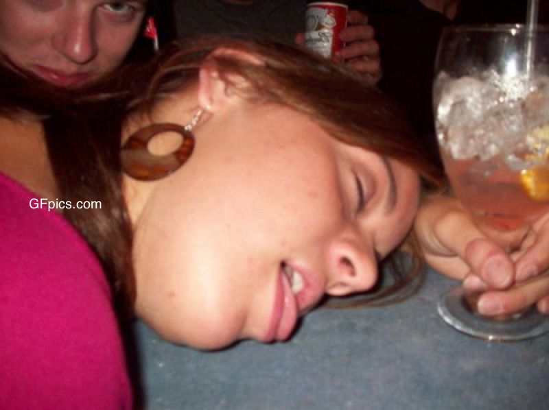 drunk sleeping teen beauty â€“ GF PICS â€“ Free Amateur Porn ...